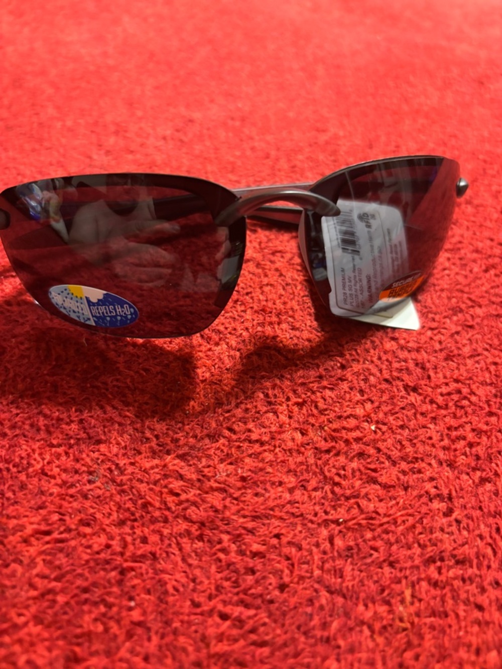 Maverik PR28 Polarized & Repels Water Sport Sunglasses - Dark Gray Lenses NWT